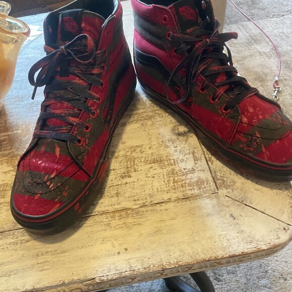 “Vans x Nightmare on Elm Street Sk8‐Hi Freddy Krueger Horror Pack Men’s 9 - Picture 4 of 8